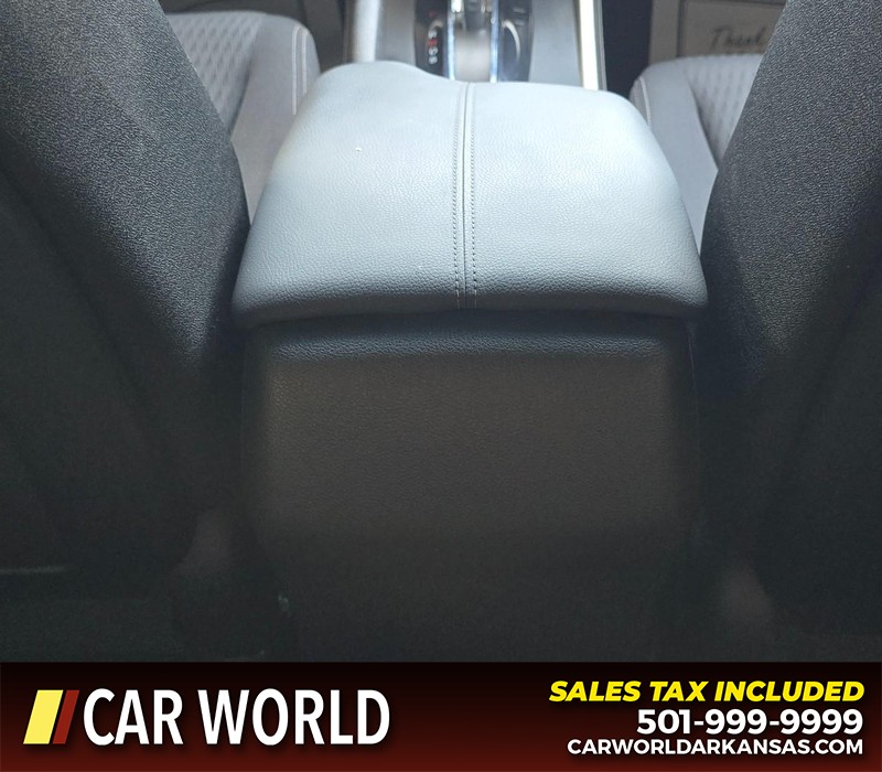 Honda Accord Sedan Vehicle Full-screen Gallery Image 17