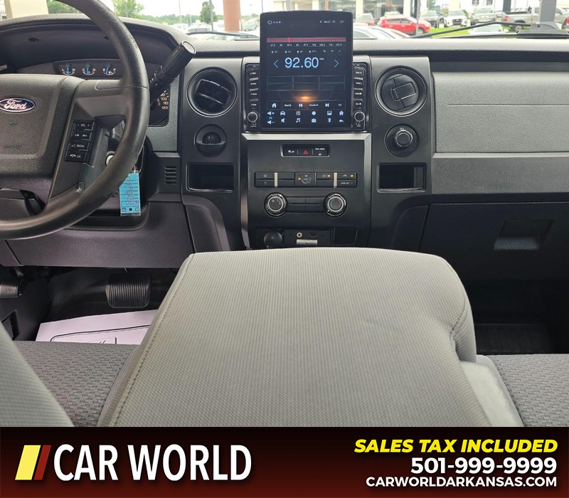 Ford F-150 Vehicle Full-screen Gallery Image 17