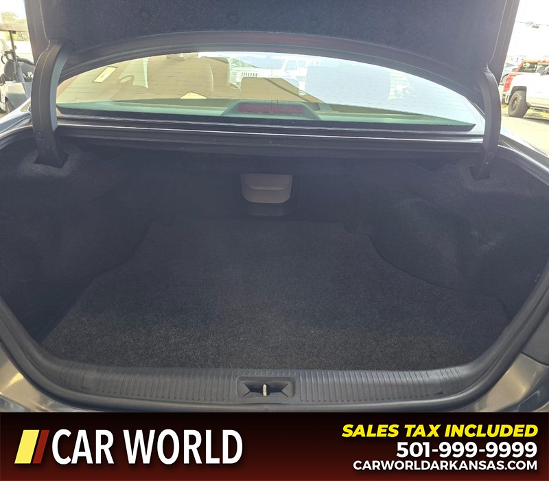 Toyota Avalon Vehicle Full-screen Gallery Image 13