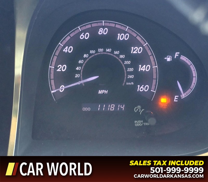 Toyota Avalon Vehicle Full-screen Gallery Image 15