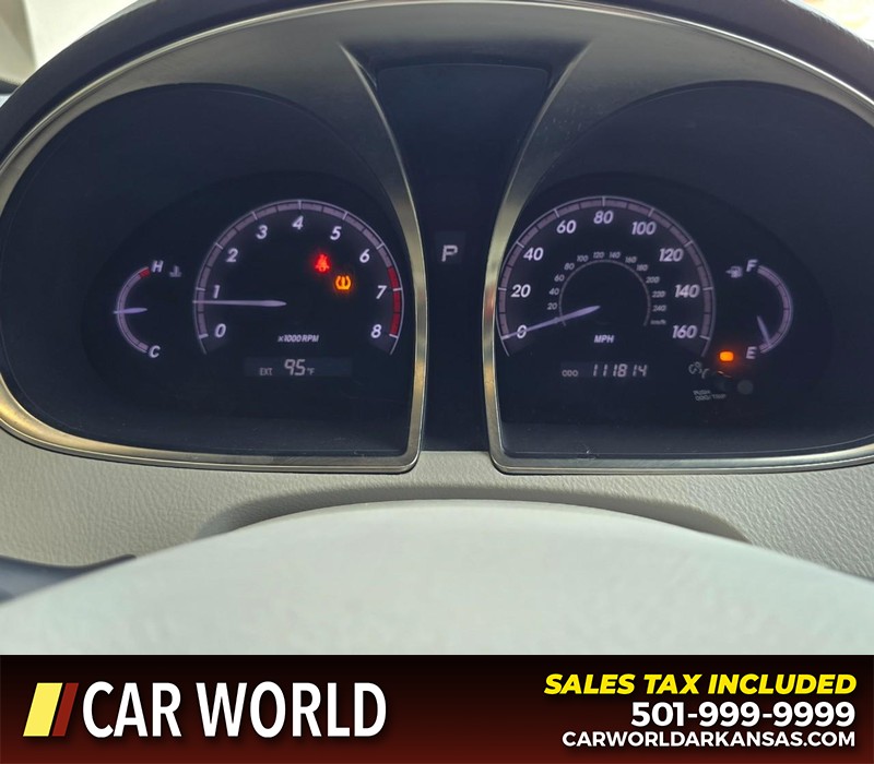 Toyota Avalon Vehicle Full-screen Gallery Image 16