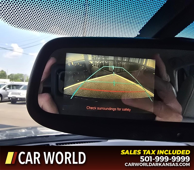 Toyota Avalon Vehicle Full-screen Gallery Image 18