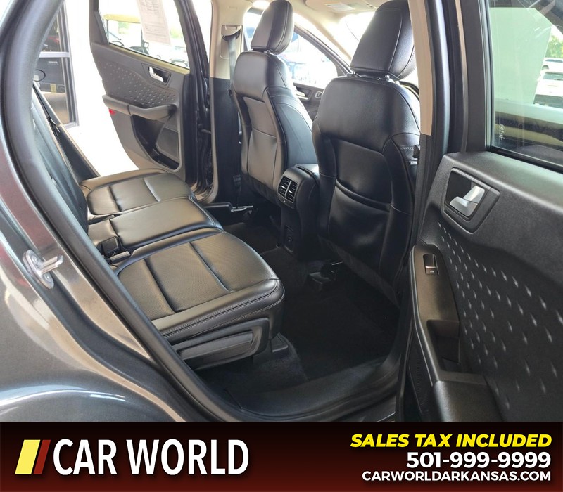 Ford Escape Vehicle Full-screen Gallery Image 13