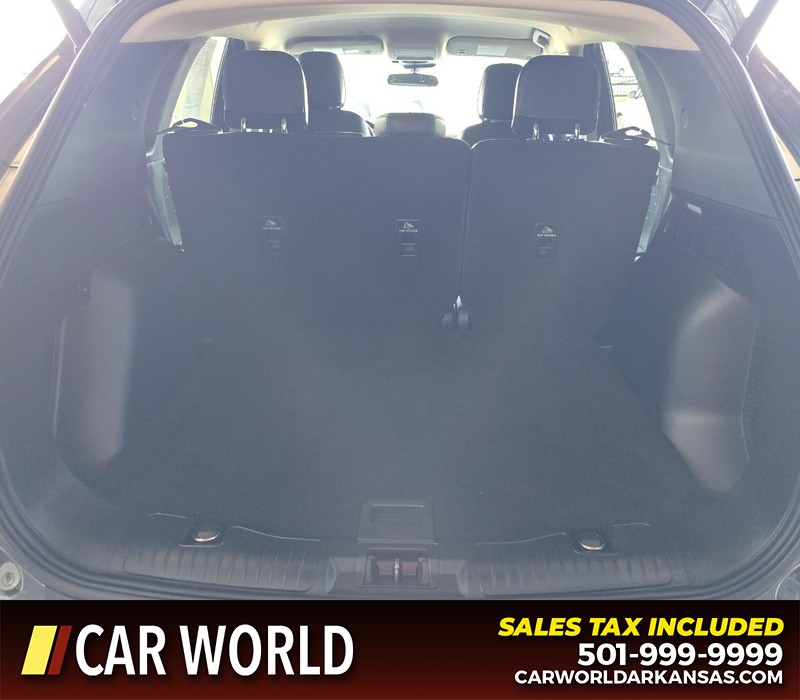 Ford Escape Vehicle Full-screen Gallery Image 14