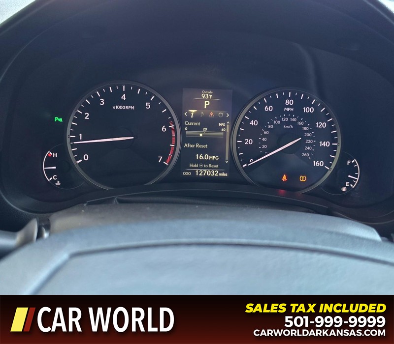 Lexus NX Vehicle Full-screen Gallery Image 17