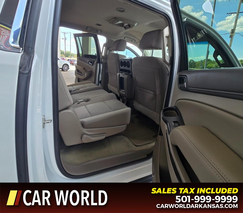 GMC Yukon XL Vehicle Full-screen Gallery Image 14