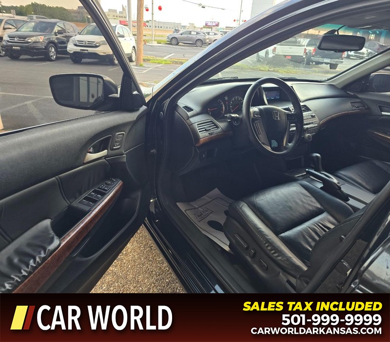 Honda Accord Sedan Vehicle Full-screen Gallery Image 7
