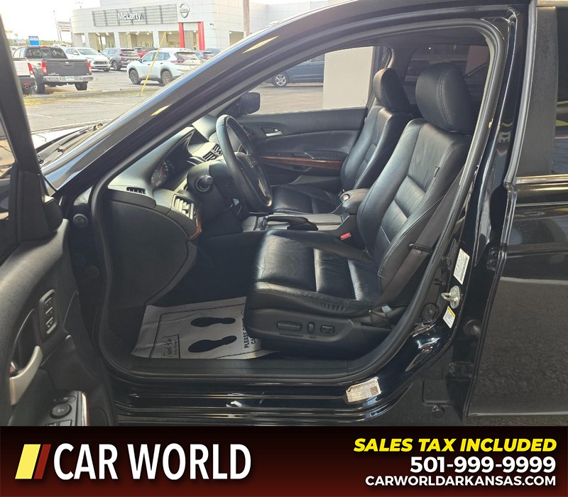 Honda Accord Sedan Vehicle Full-screen Gallery Image 8