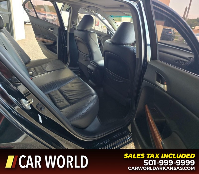 Honda Accord Sedan Vehicle Full-screen Gallery Image 12