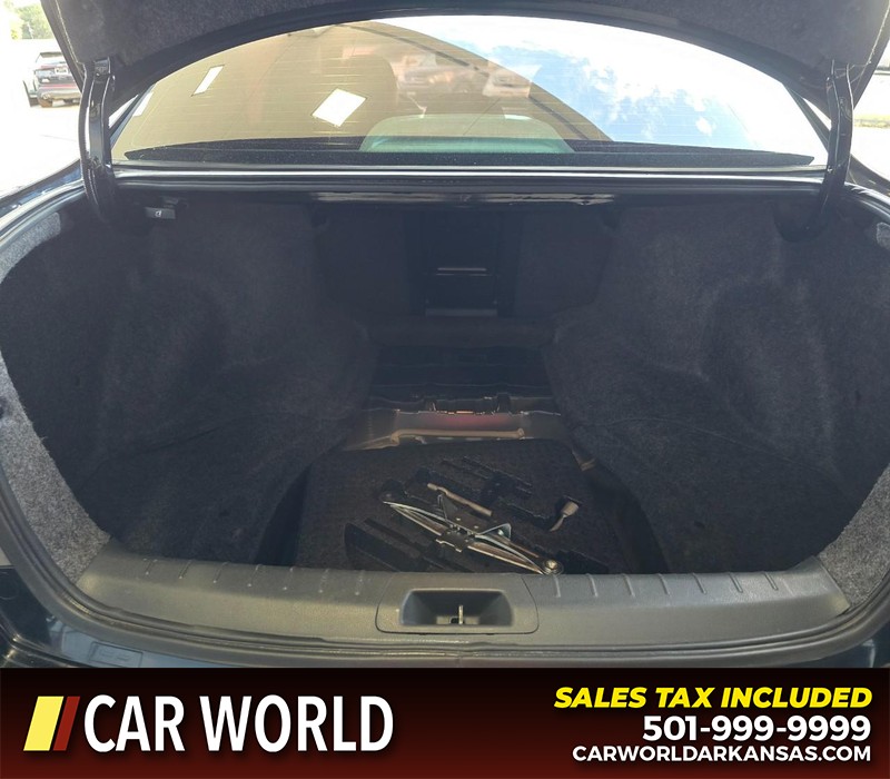 Honda Accord Sedan Vehicle Full-screen Gallery Image 13