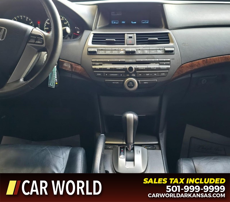 Honda Accord Sedan Vehicle Full-screen Gallery Image 17