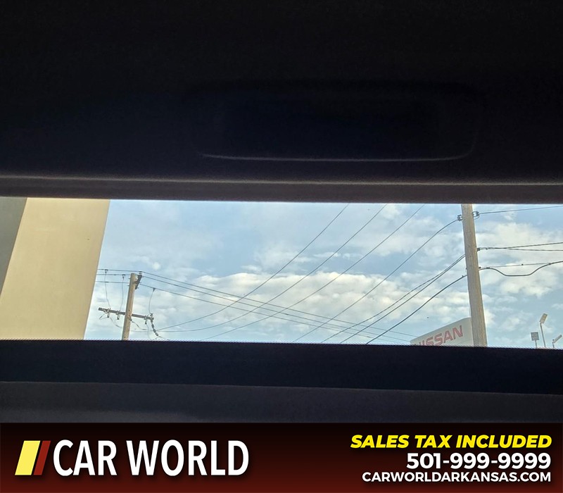 Honda Accord Sedan Vehicle Full-screen Gallery Image 18