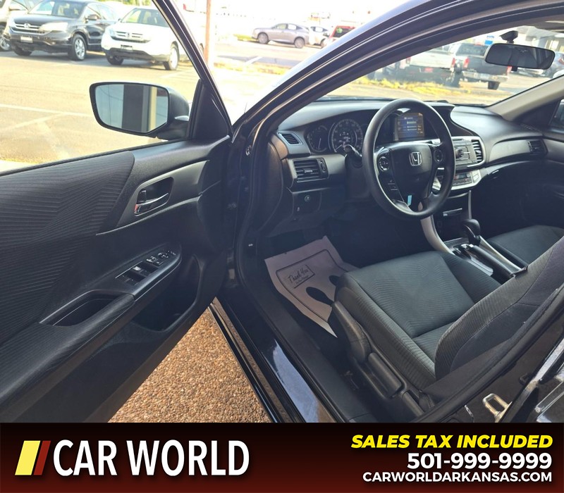 Honda Accord Sedan Vehicle Full-screen Gallery Image 7