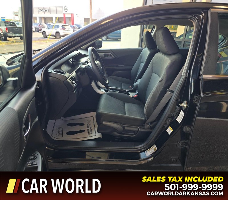 Honda Accord Sedan Vehicle Full-screen Gallery Image 8