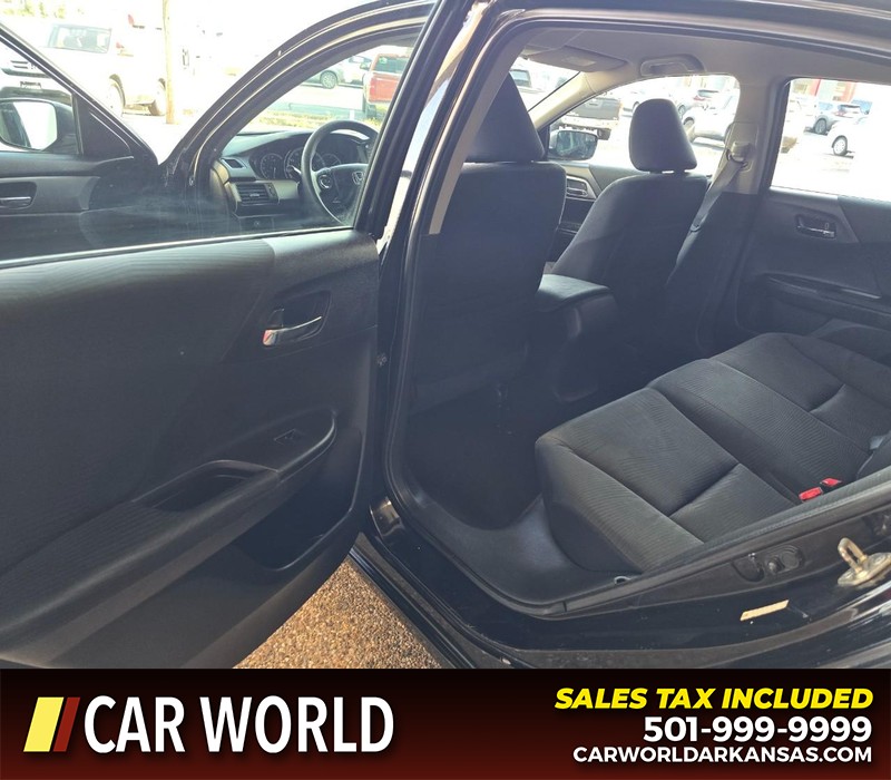 Honda Accord Sedan Vehicle Full-screen Gallery Image 9