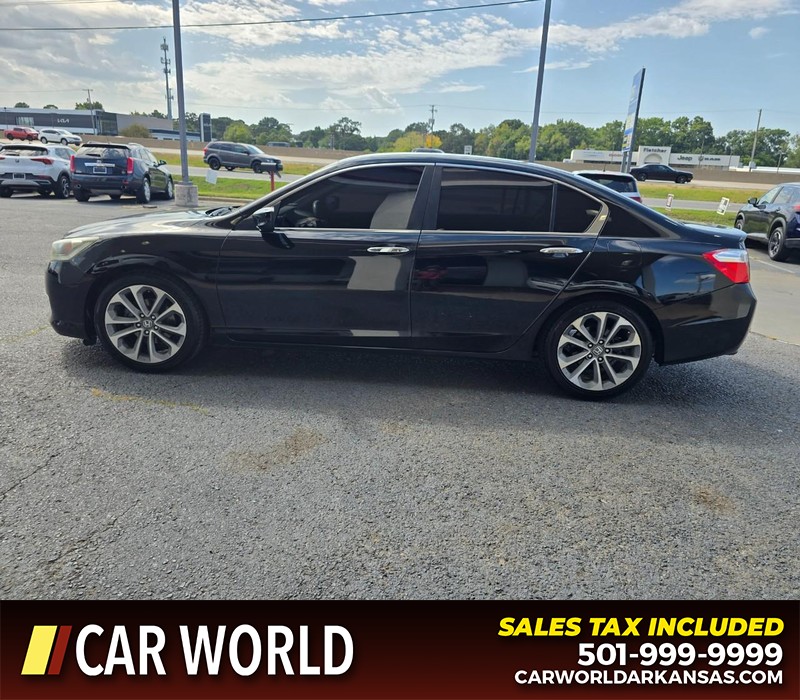 Honda Accord Sedan Vehicle Full-screen Gallery Image 4