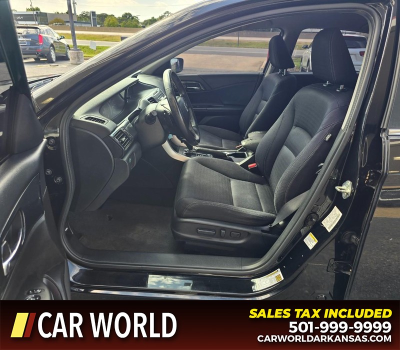 Honda Accord Sedan Vehicle Full-screen Gallery Image 8