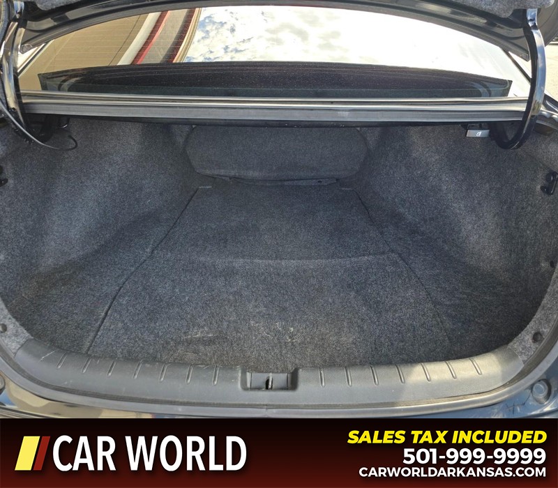 Honda Accord Sedan Vehicle Full-screen Gallery Image 13