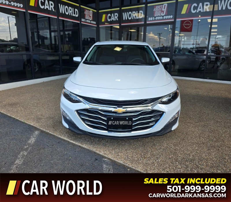 Chevrolet Malibu Vehicle Full-screen Gallery Image 2