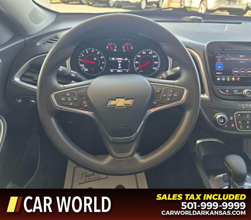 Chevrolet Malibu Vehicle Full-screen Gallery Image 15