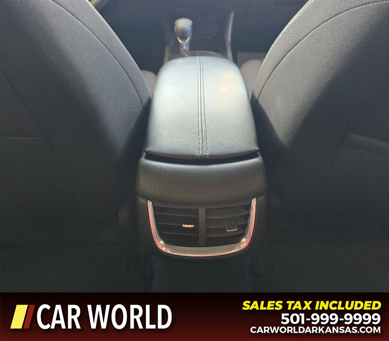 Chevrolet Malibu Vehicle Full-screen Gallery Image 19