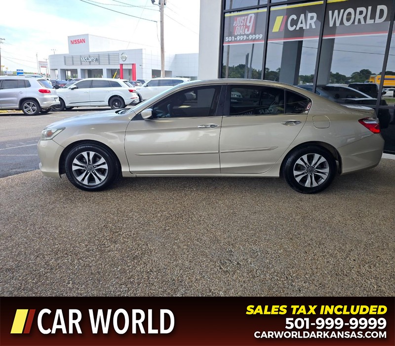 Honda Accord Sedan Vehicle Full-screen Gallery Image 4