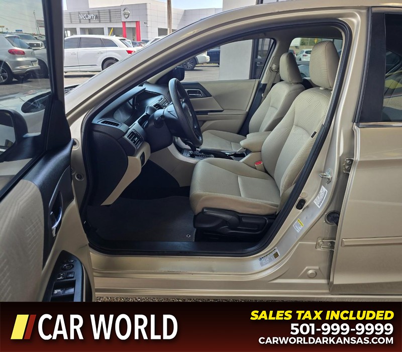 Honda Accord Sedan Vehicle Full-screen Gallery Image 8