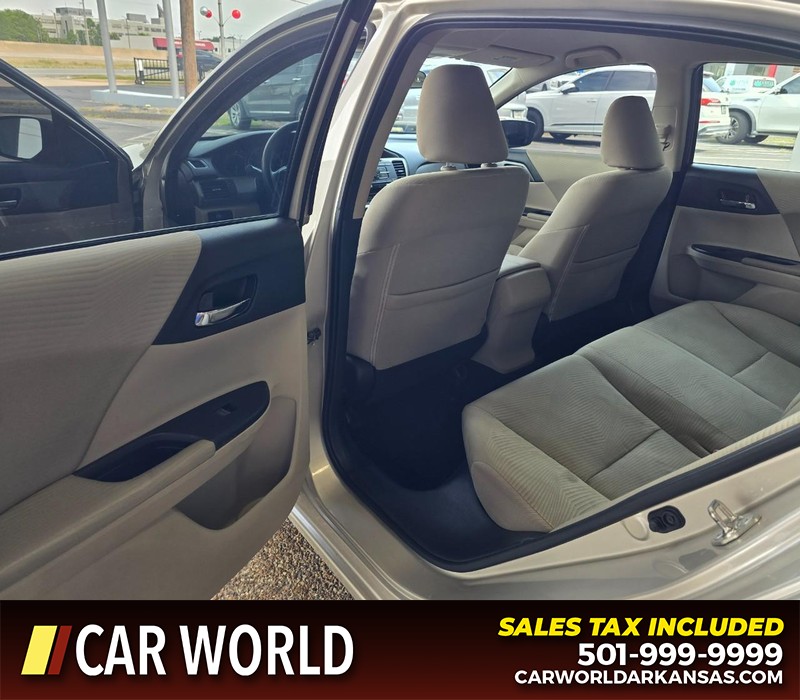 Honda Accord Sedan Vehicle Full-screen Gallery Image 9