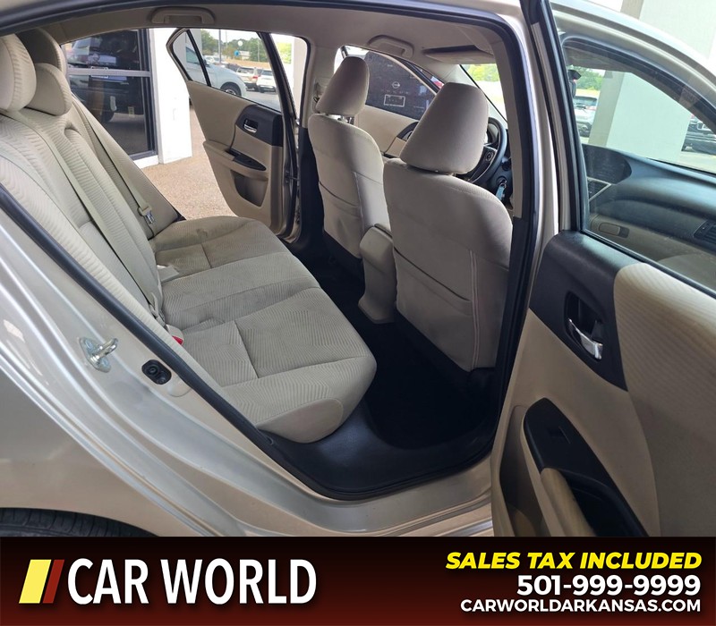 Honda Accord Sedan Vehicle Full-screen Gallery Image 12