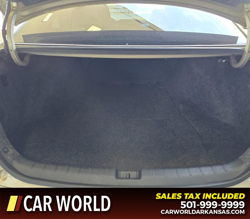 Honda Accord Sedan Vehicle Full-screen Gallery Image 13