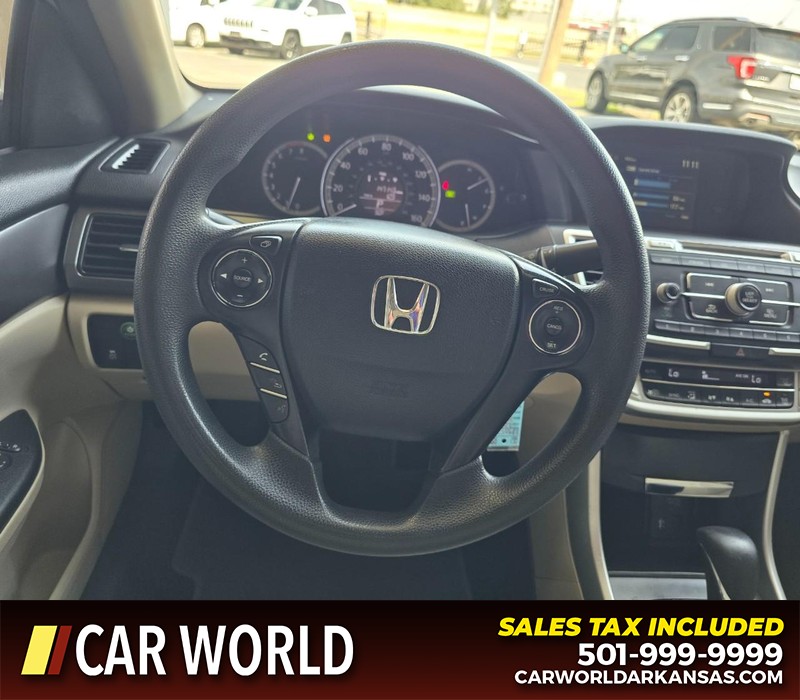 Honda Accord Sedan Vehicle Full-screen Gallery Image 14