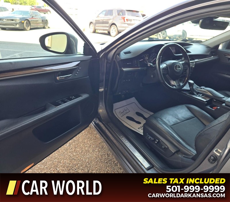 Lexus ES 350 Vehicle Full-screen Gallery Image 7