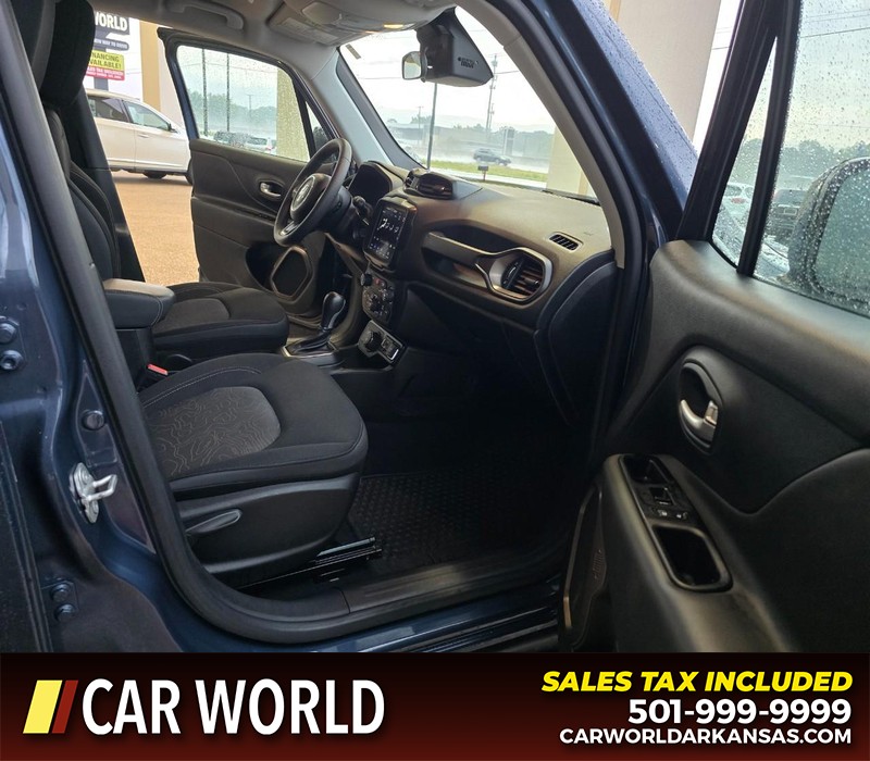 Jeep Renegade Vehicle Full-screen Gallery Image 11