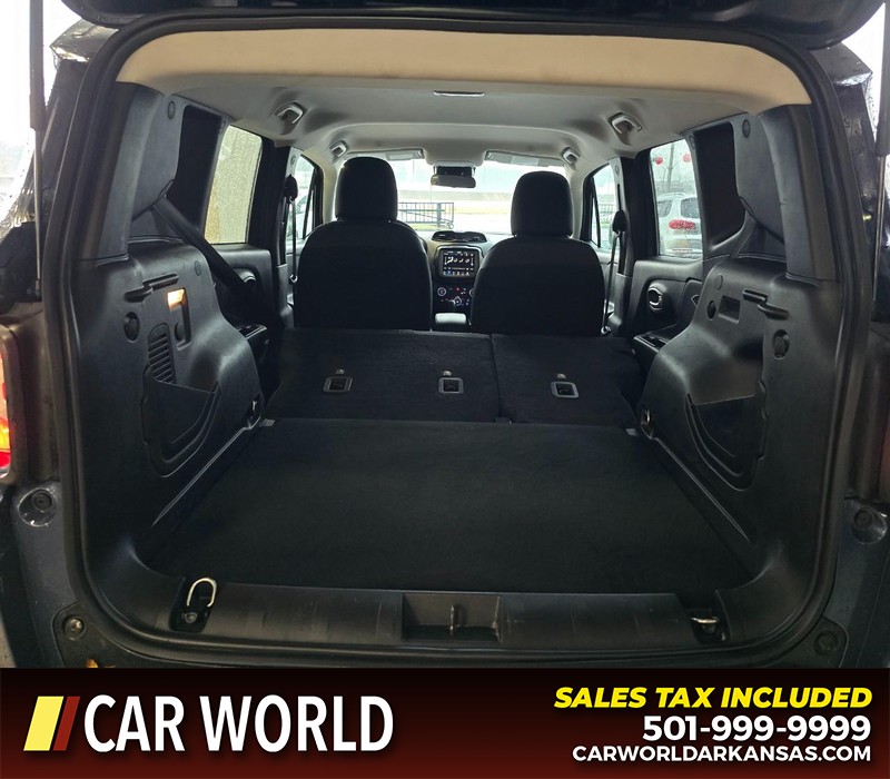Jeep Renegade Vehicle Full-screen Gallery Image 14