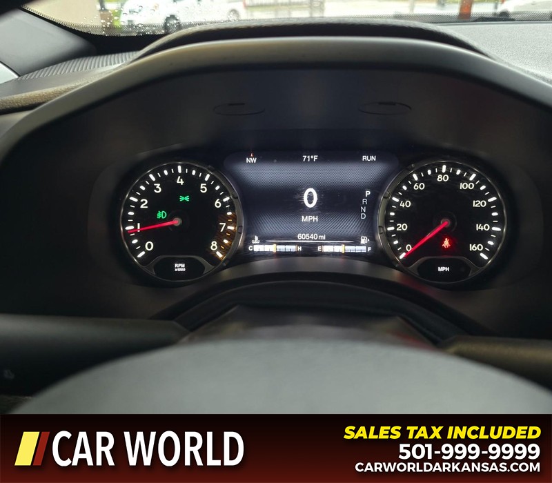 Jeep Renegade Vehicle Full-screen Gallery Image 17