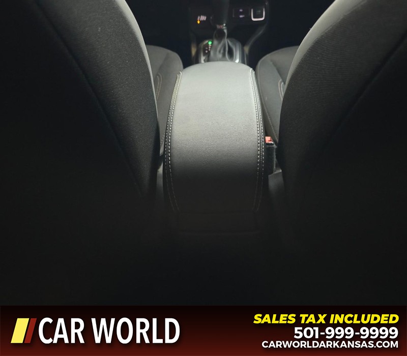 Jeep Renegade Vehicle Full-screen Gallery Image 19