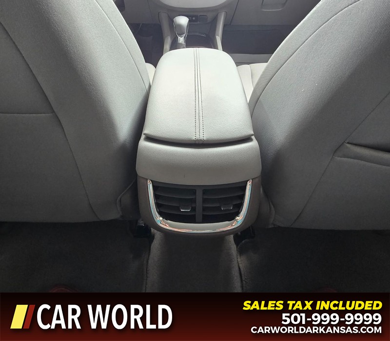 Chevrolet Malibu Vehicle Full-screen Gallery Image 19
