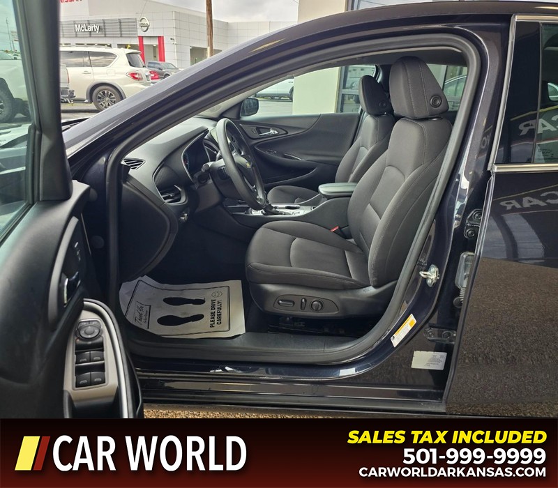 Chevrolet Malibu Vehicle Full-screen Gallery Image 8