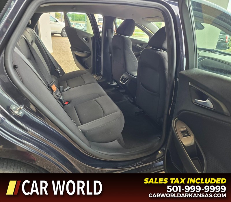 Chevrolet Malibu Vehicle Full-screen Gallery Image 12