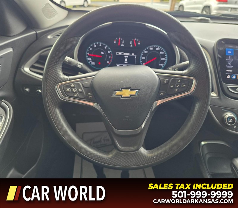 Chevrolet Malibu Vehicle Full-screen Gallery Image 15
