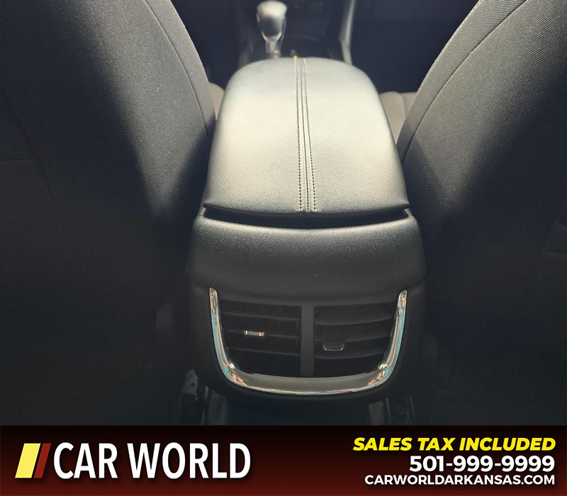 Chevrolet Malibu Vehicle Full-screen Gallery Image 19