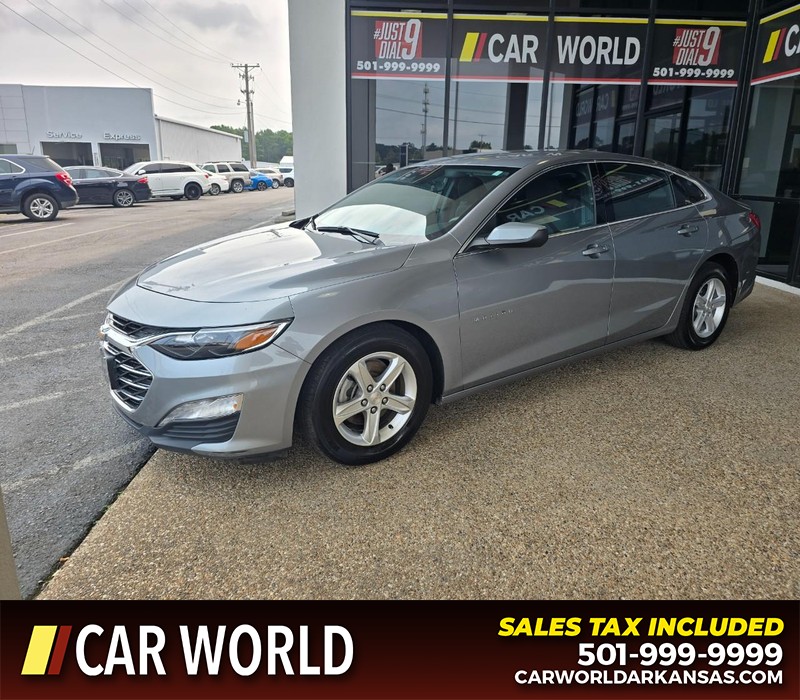 Chevrolet Malibu Vehicle Full-screen Gallery Image 3