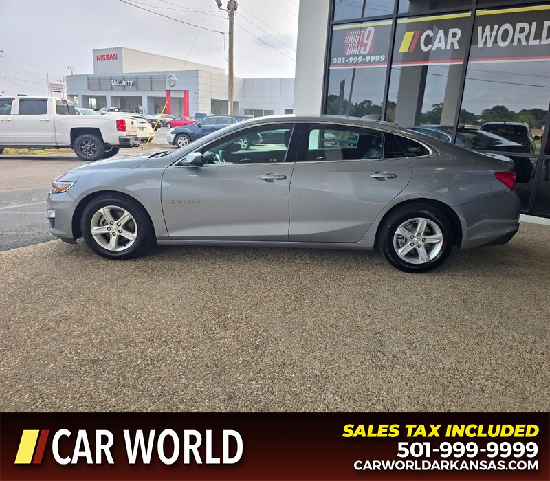 Chevrolet Malibu Vehicle Full-screen Gallery Image 4