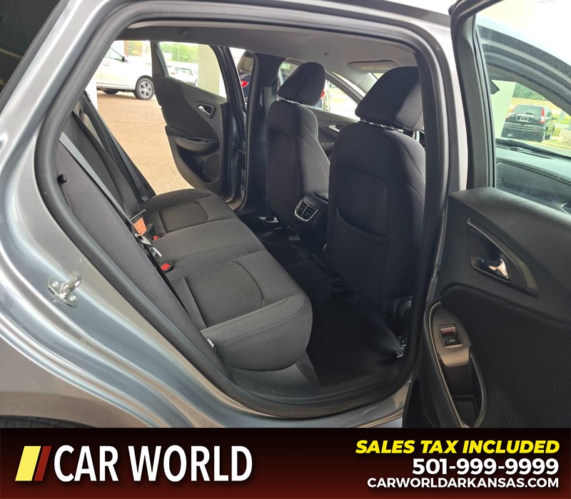 Chevrolet Malibu Vehicle Full-screen Gallery Image 12