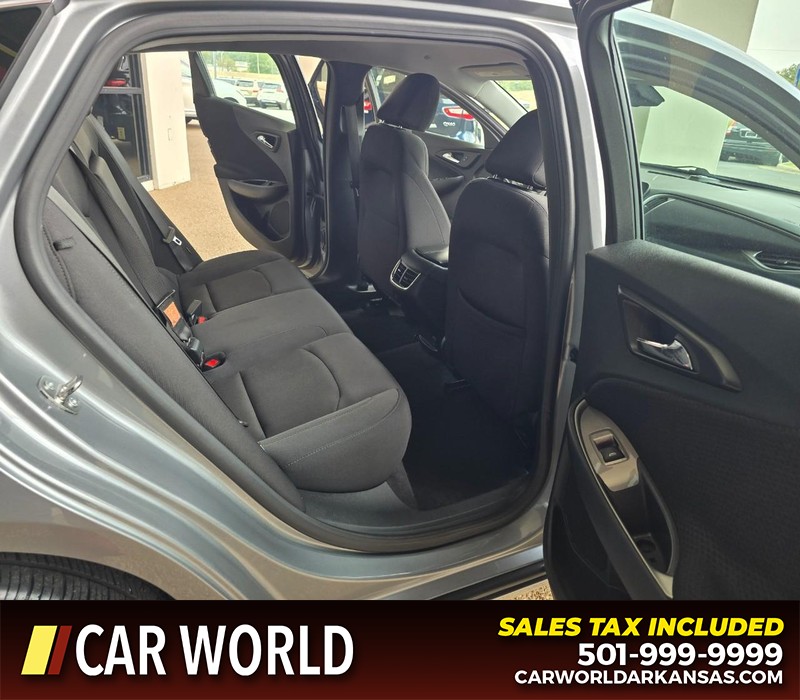Chevrolet Malibu Vehicle Full-screen Gallery Image 12