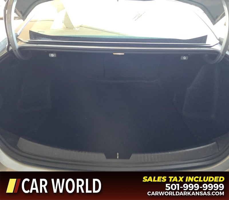 Chevrolet Malibu Vehicle Full-screen Gallery Image 14
