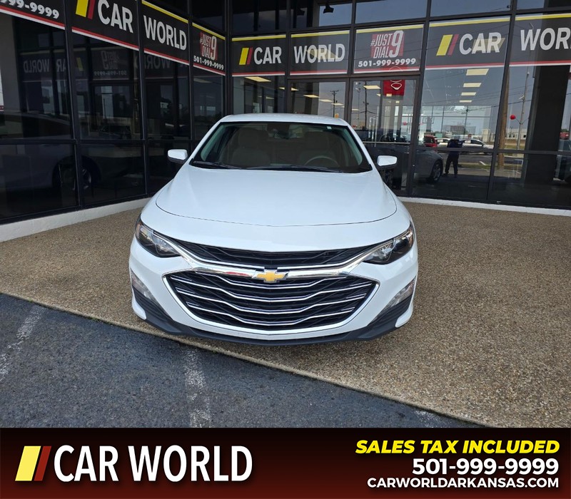 Chevrolet Malibu Vehicle Full-screen Gallery Image 2