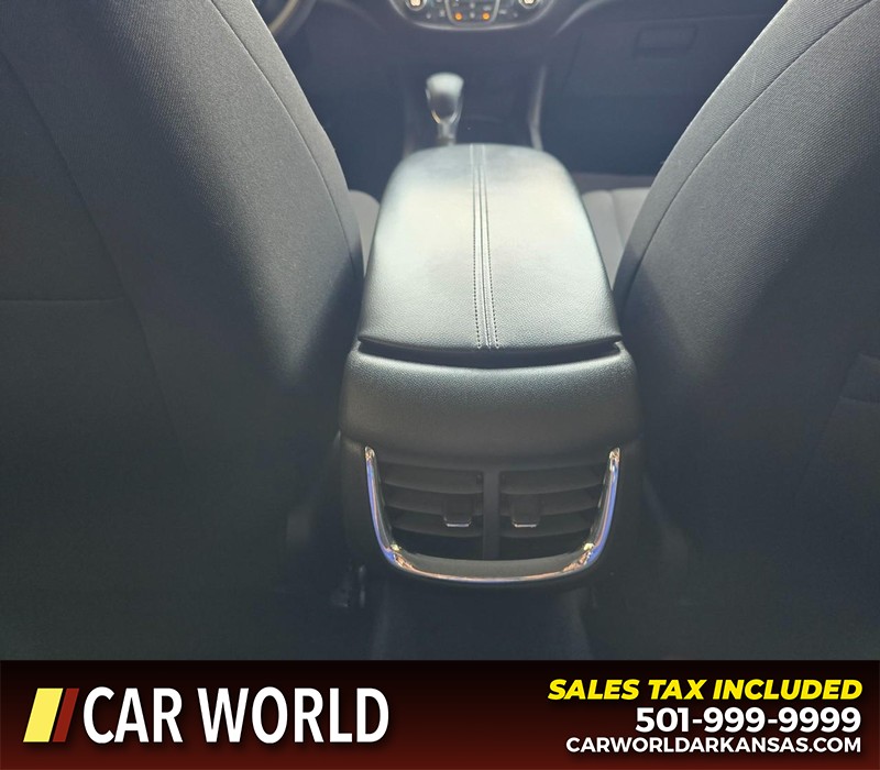 Chevrolet Malibu Vehicle Full-screen Gallery Image 19