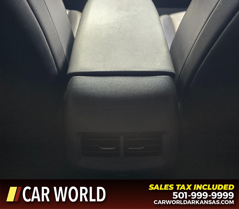 Chevrolet Equinox Vehicle Full-screen Gallery Image 19