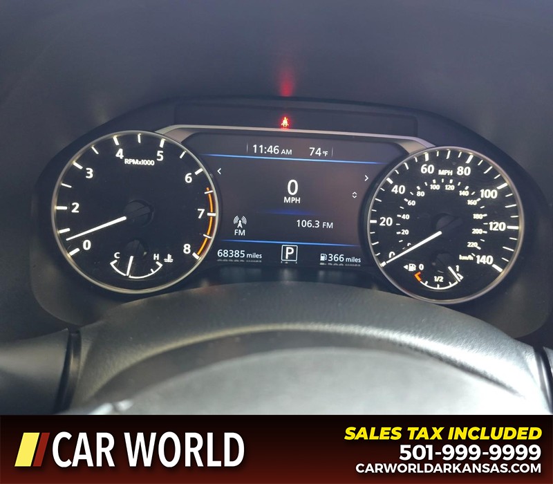 Nissan Altima Vehicle Full-screen Gallery Image 17